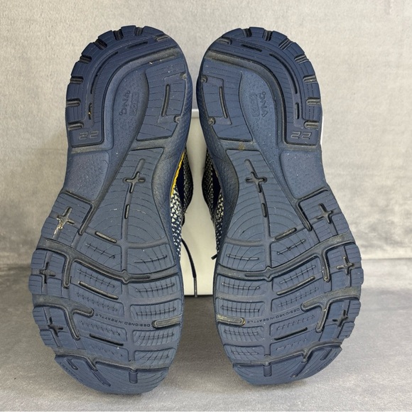 🔥🔥🔥Brooks Men's Athletic Shoes - Navy and Yellow Size: 9🔥🔥🔥 - Picture 7 of 11